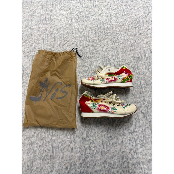 Shoes - Floral Embroidered Canvas Sneakers Red White Lace Up Low Top‎ Gum Sole Size 36